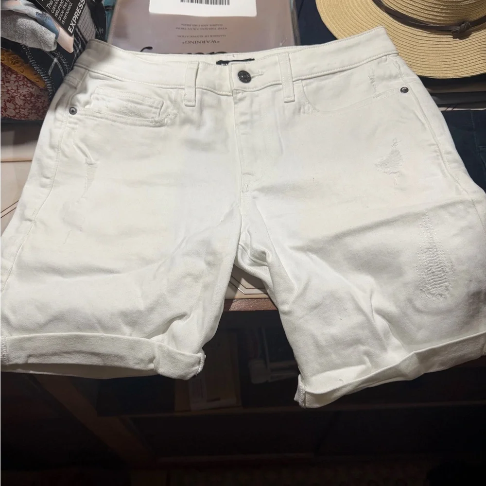Express Off-White Women's Jean Shorts